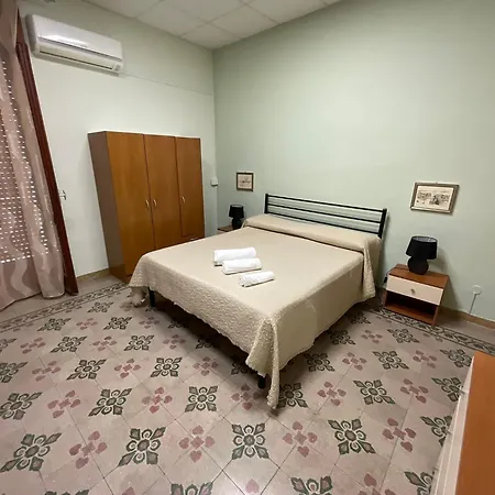 In Pieno Centro 3* קרוטונה